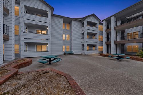 224-501 W 26th St, Austin, TX, 78705-4581 | Card Image