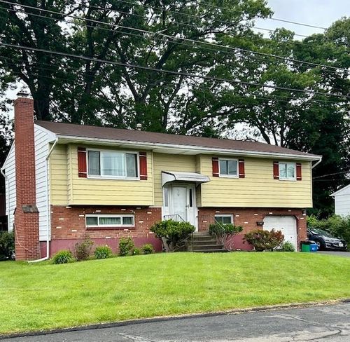 25 Waldron Dr, Stony Point, NY, 10980-2430 | Card Image