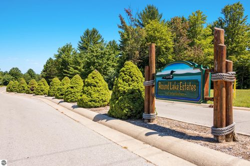 v/l Round Lake Road, Interlochen, MI, 49643 | Card Image
