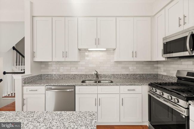 20681 Southwind Ter, Townhouse with 3 bedrooms, 3 bathrooms and null parking in ASHBURN VA | Image 13