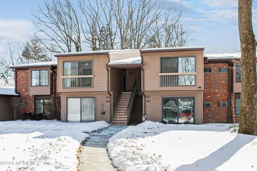 94 Manchester Ct, Red Bank, NJ, 07701-4801 | Card Image