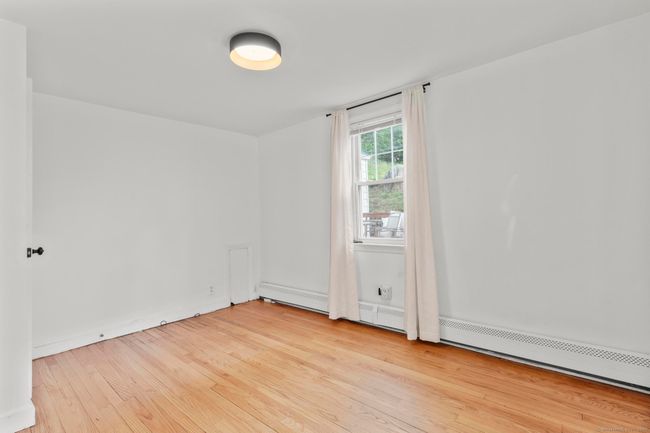 4 Buttonball Trl, House other with 3 bedrooms, 2 bathrooms and null parking in Norwalk CT | Image 15