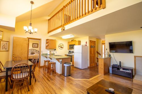 39-1640 Daniel Webster Hwy, North Woodstock, NH, 03262 | Card Image