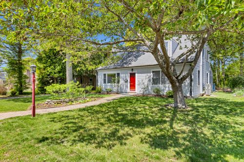 26 Westwood Dr, Groton, CT, 06340-6035 | Card Image