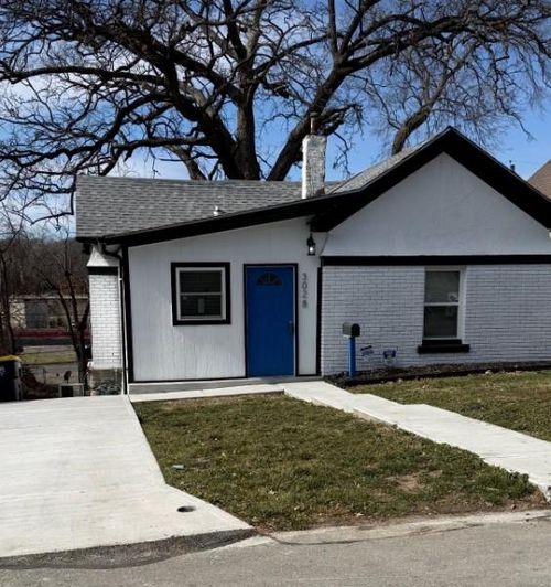 3028 Drury Ave, Kansas City, MO, 64128-1830 | Card Image