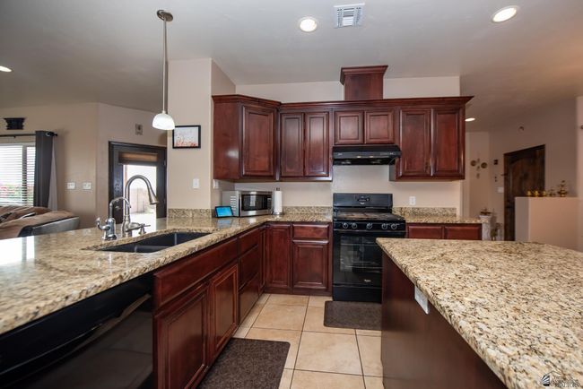 12127 E 35 Th St, House other with 4 bedrooms, 3 bathrooms and 3 parking in Yuma AZ | Image 12