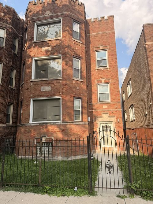 2-7953 S Essex Avenue S, Chicago, IL, 60617 | Card Image