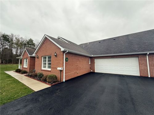 194 Woodhawk Ln, Butler, PA, 16001-8346 | Card Image