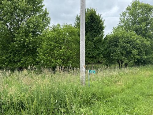 N9029 Ridge Lane, Ixonia, WI, 53094 | Card Image