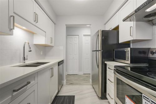 304-365 Ginger Drive, New Westminster, BC, V3L5L5 | Card Image