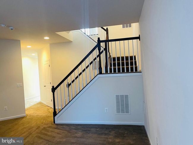 24456 Hawthorn Thicket Ter, Townhouse with 3 bedrooms, 4 bathrooms and null parking in STERLING VA | Image 24