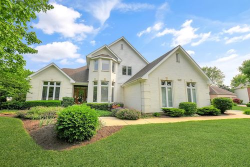 1537 Monarch Cir, Naperville, IL, 60564-9312 | Card Image
