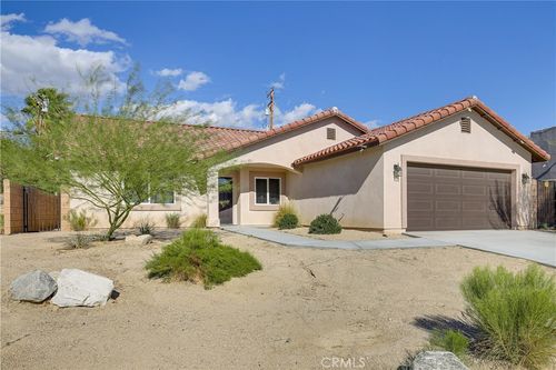 66560 Ocotillo Rd, Desert Hot Springs, CA, 92240-2552 | Card Image