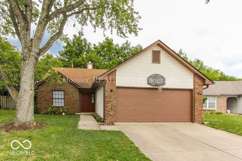 14610 Village Park East Dr, Carmel, IN, 46033-9086 | Card Image