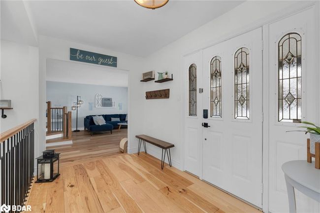 203 Camilla Cres, House other with 5 bedrooms, 2 bathrooms and 6 parking in Thornton ON | Image 12