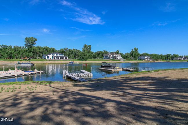 2533 Langer Ln, House other with 3 bedrooms, 4 bathrooms and null parking in Bismarck ND | Image 101