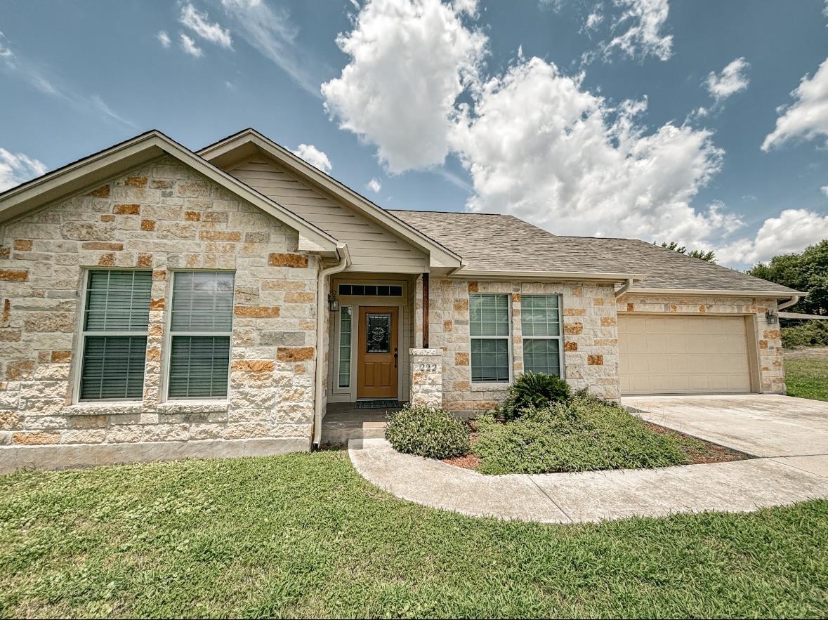 Muirfield St, Meadowlakes, TX 78654