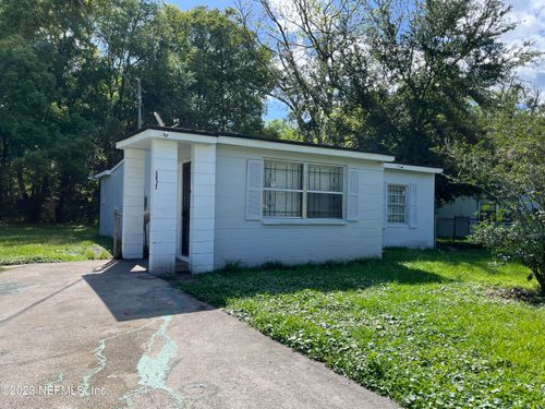 5823 Iris Blvd, JACKSONVILLE, FL, 32209-2436 | Card Image