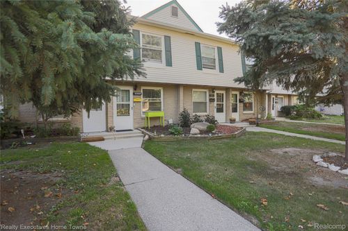 119 Floral Ave, Mount Clemens, MI, 48043-2161 | Card Image