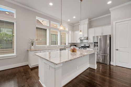 a-5725 Darling St, Houston, TX, 77007-1830 | Card Image