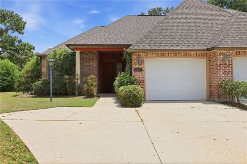 811 Decatur St, Ponchatoula, LA, 70454-9715 | Card Image