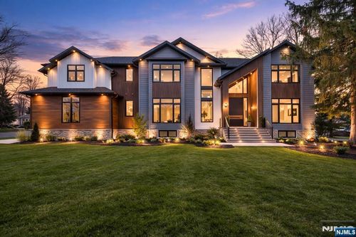 17 Belvedere Drive, Livingston, NJ, 07039 | Card Image