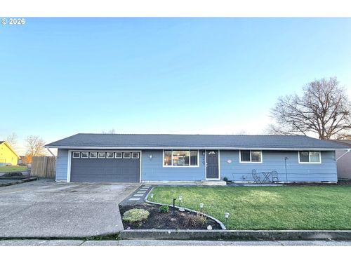 390 N 7th Pl, Harrisburg, OR, 97446-9533 | Card Image