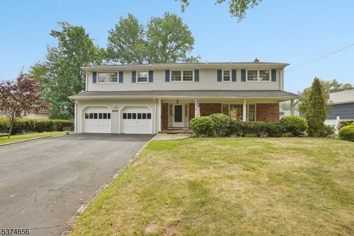2252 New York Ave, Scotch Plains, NJ, 07076-4624 | Card Image
