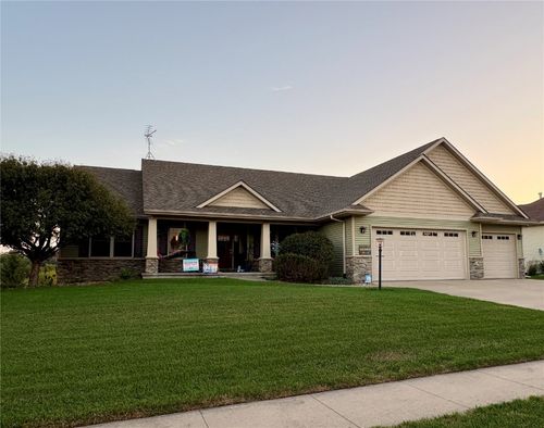 2913 Wyatt Dr Ne, North Liberty, IA, 52317-7605 | Card Image