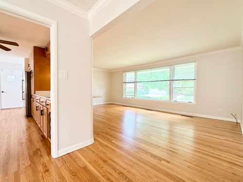 7303 N Kedvale Ave, Lincolnwood, IL, 60712-2018 | Card Image