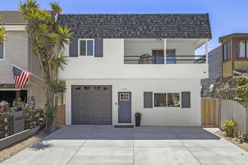 152 Los Angeles Ave, Oxnard, CA, 93035-4628 | Card Image