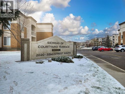 2020 32 St S, Lethbridge, AB, T1K7T9 | Card Image