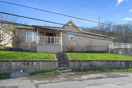 127 Bridge St, Monongah, WV, 26554-1001 | Card Image