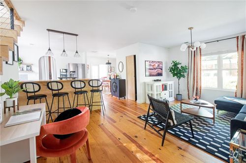 715 Hobart Ave Se, Atlanta, GA, 30312-3824 | Card Image