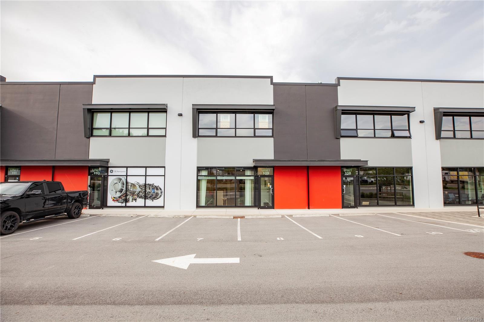 Commercial Sale in Colwood