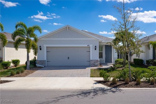 42186 Edgewater Dr, PUNTA GORDA, FL, 33982-2272 | Card Image