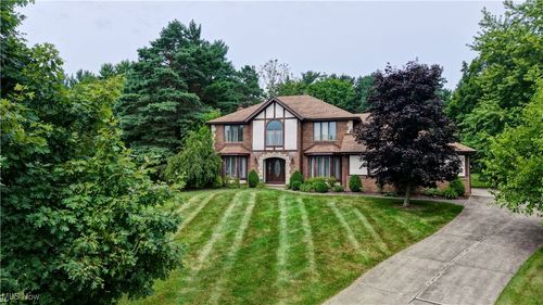2481 Parkridge Dr, Hinckley, OH, 44233-9651 | Card Image
