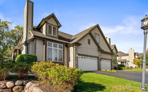 3402 Turnberry Oak Dr, Waukesha, WI, 53188-3919 | Card Image