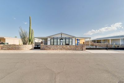 11403 E 39 St, House other with 2 bedrooms, 2 bathrooms and null parking in Yuma AZ | Image 2