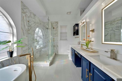 9352 Riverwalk Ln, Irving, TX, 75063-4775 | Card Image