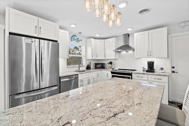 346 Cyprus Dr, House other with 3 bedrooms, 2 bathrooms and null parking in Cocoa Beach FL | Image 5