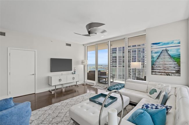 APT-2603 - 175 1 St St S, Condo with 1 bedrooms, 2 bathrooms and null parking in ST PETERSBURG FL | Image 11
