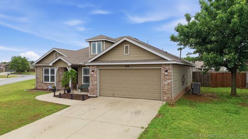 9008 S 255th East Ave, Broken Arrow, OK, 74014-5579 | Card Image