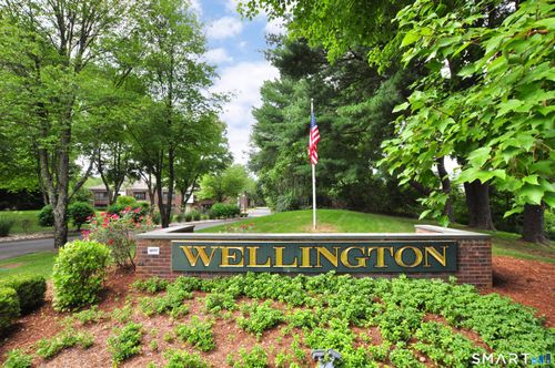90-90 Wellington Dr, Farmington, CT, 06032-3223 | Card Image