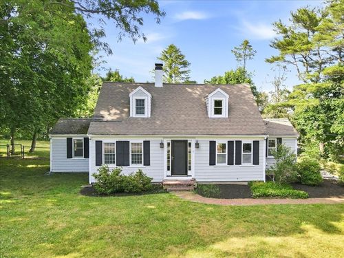 320 First Parish Rd, Scituate, MA, 02066 | Card Image
