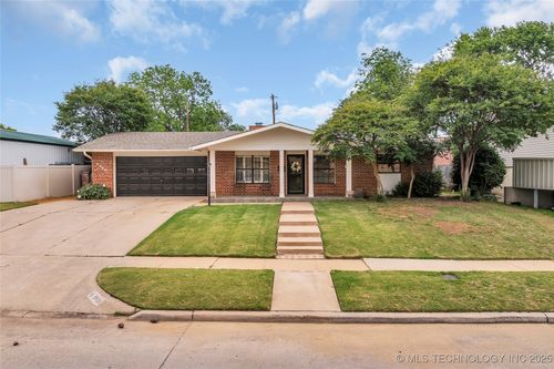 1919 10th Ave Nw, Ardmore, OK, 73401-2205 | Card Image