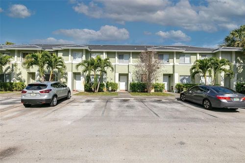 i-49-159 Hidden Court Rd, Hollywood, FL, 33023-7466 | Card Image