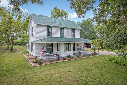 4286 Virginia Rd, Wellsville, KS, 66092-8860 | Card Image