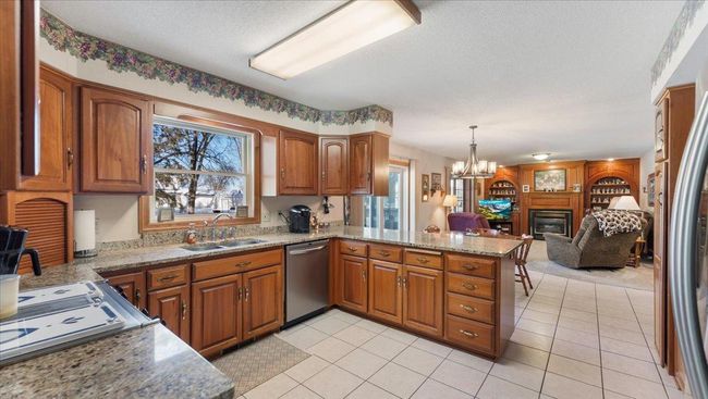 Kitchen | Image 22