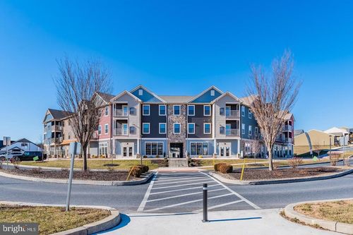 apt-200-1708 Fairmont Dr, HARRISBURG, PA, 17111-8096 | Card Image